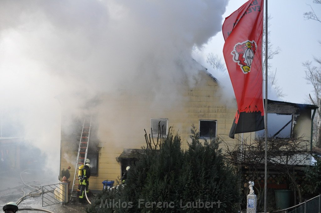 Haus komplett ausgebrannt Leverkusen P55.JPG